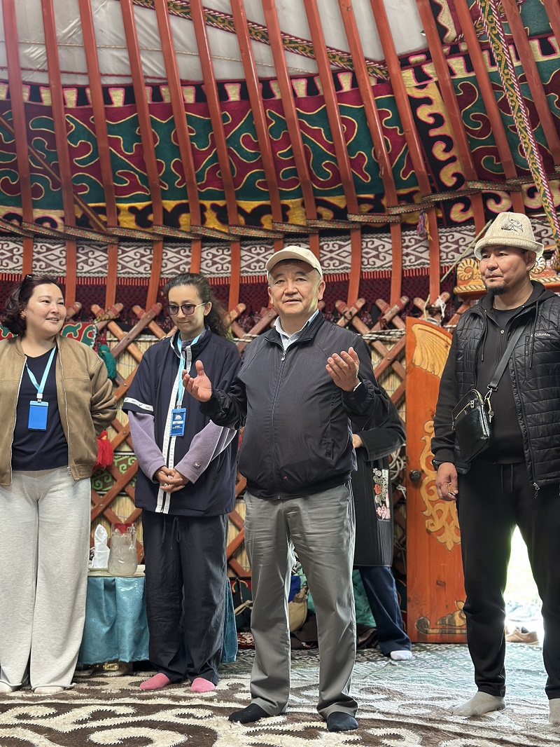 WNG site Yurt Hosts